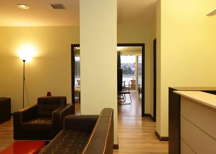 Seafront Daire Chalkís